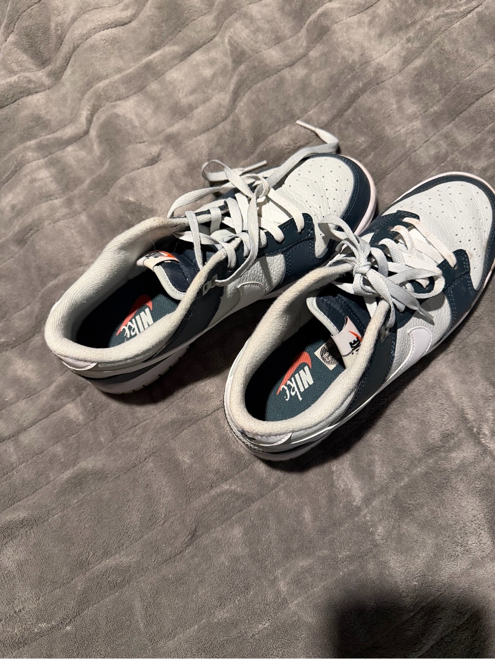 Nike Low-Top Sneakers in White & Dark Teal